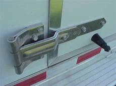 Aluminum Hinge