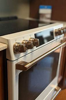 Handles Knobs