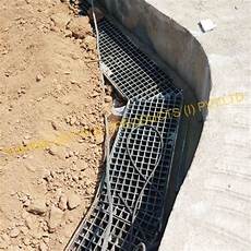 Hinged Gratings