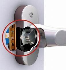 Secustic Handle